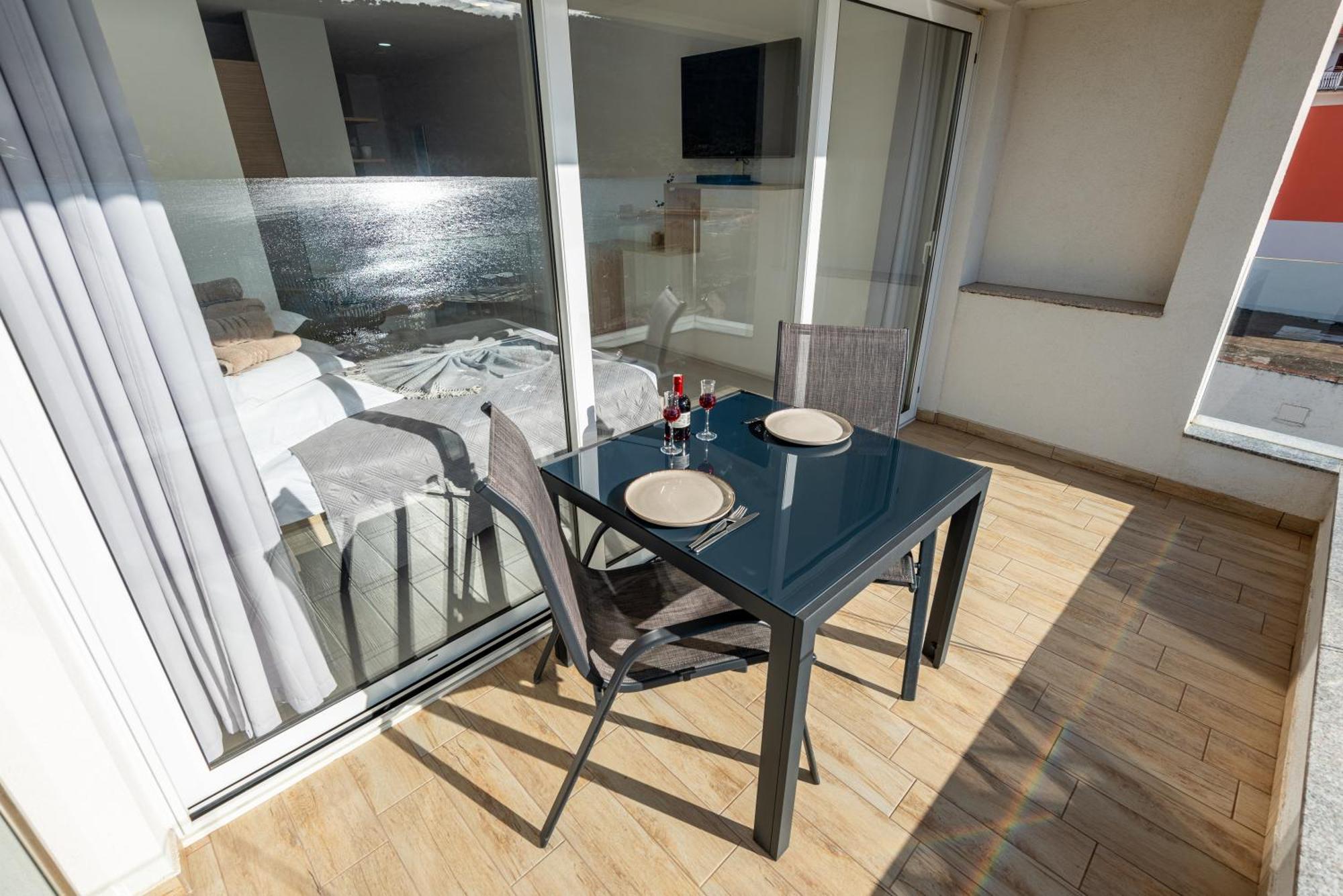 Apartments Holidays Roko Grebaštica Eksteriør bilde