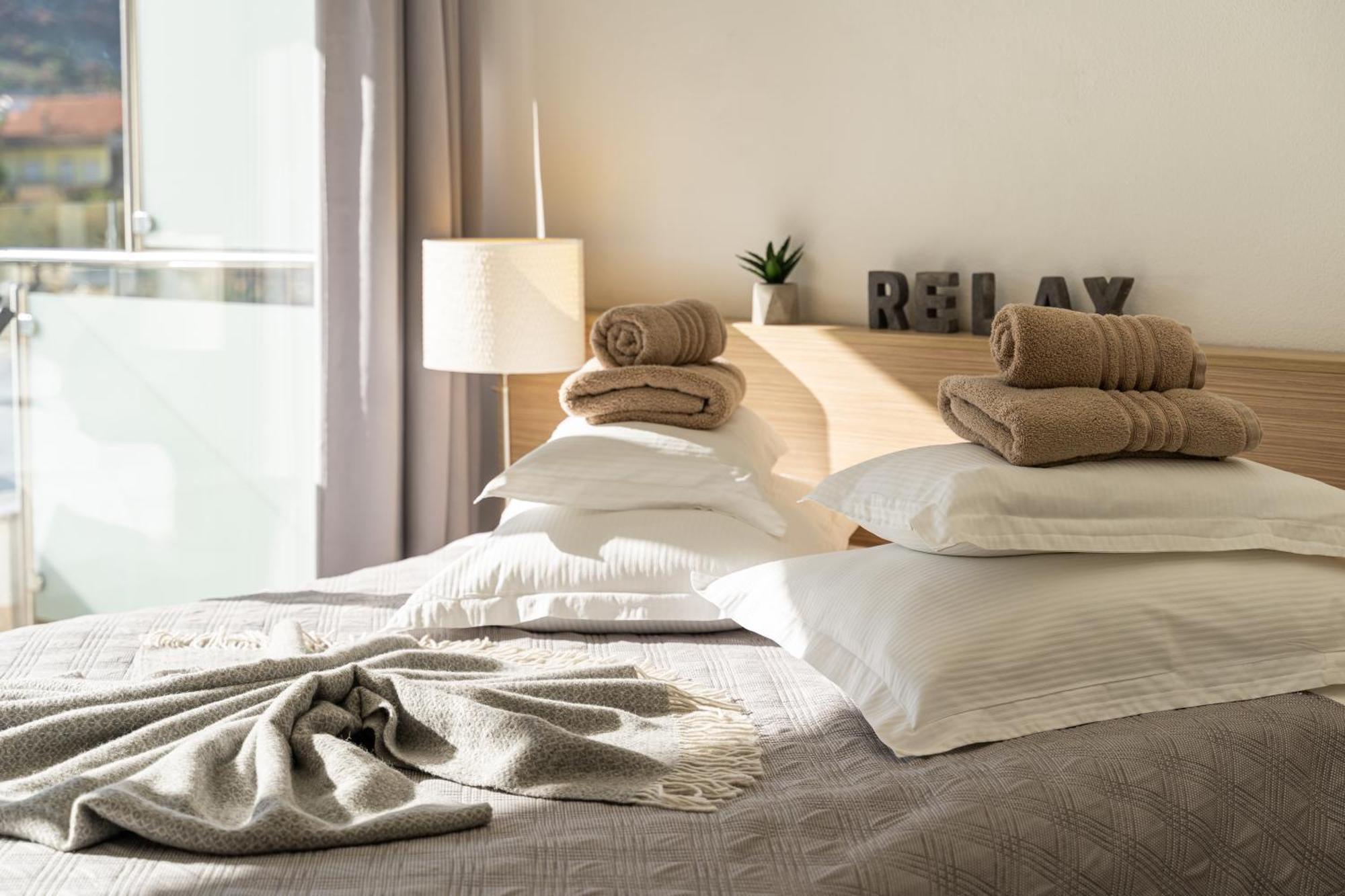Apartments Holidays Roko Grebaštica Rom bilde
