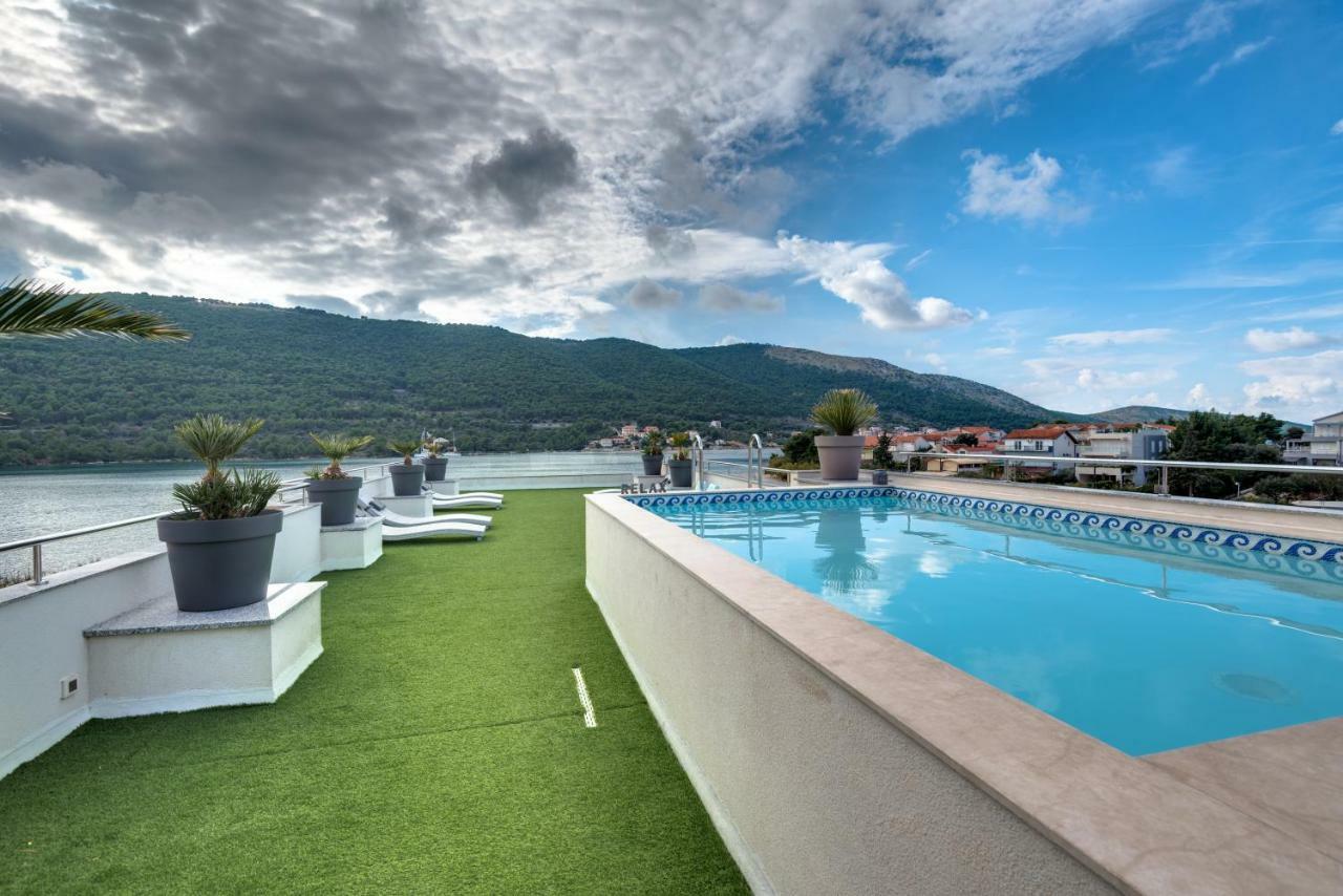 Apartments Holidays Roko Grebaštica Eksteriør bilde