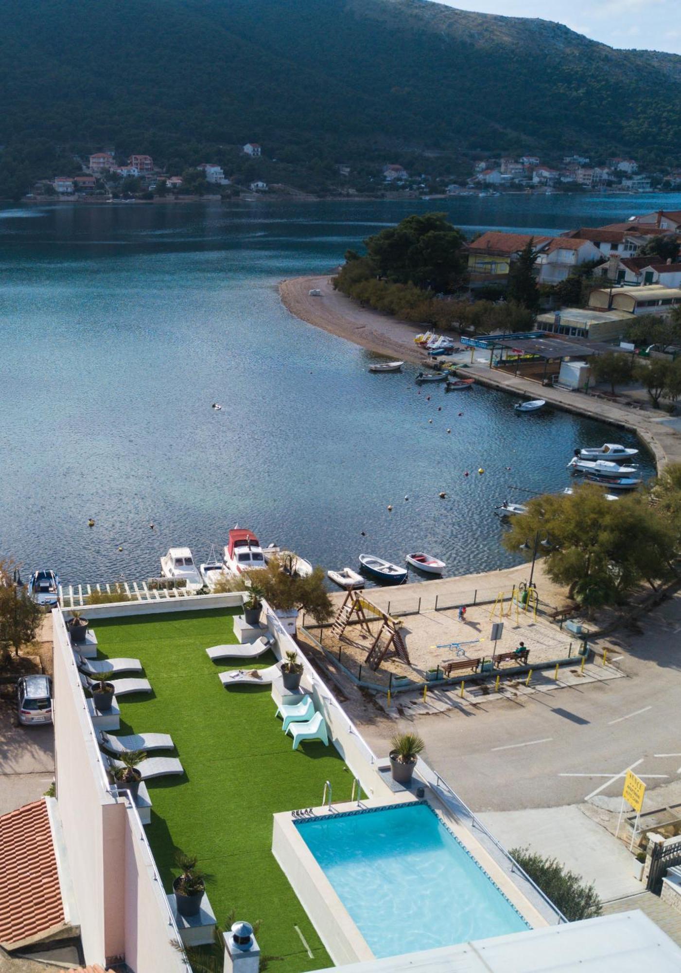 Apartments Holidays Roko Grebaštica Eksteriør bilde