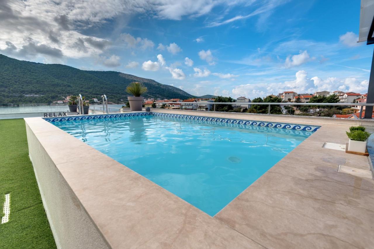 Apartments Holidays Roko Grebaštica Eksteriør bilde