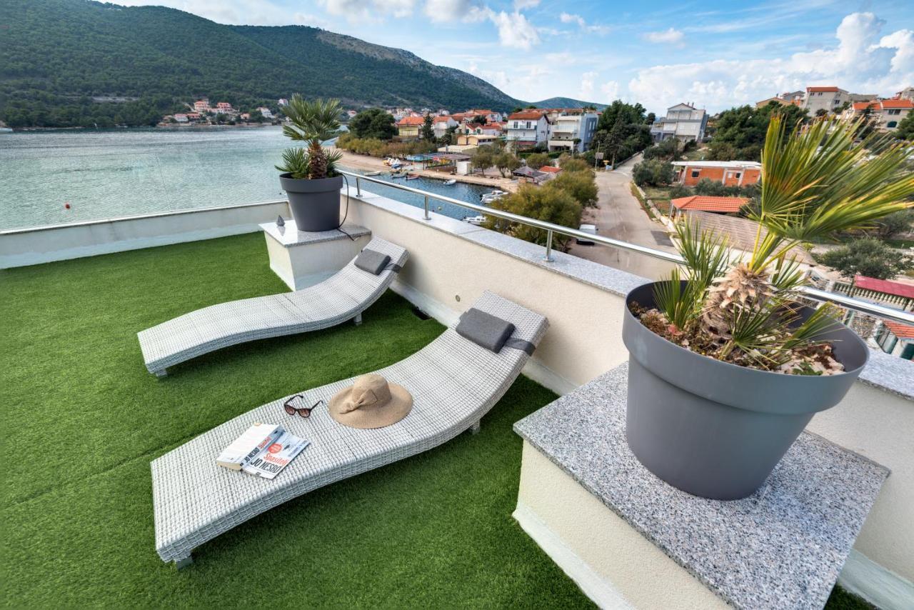 Apartments Holidays Roko Grebaštica Eksteriør bilde